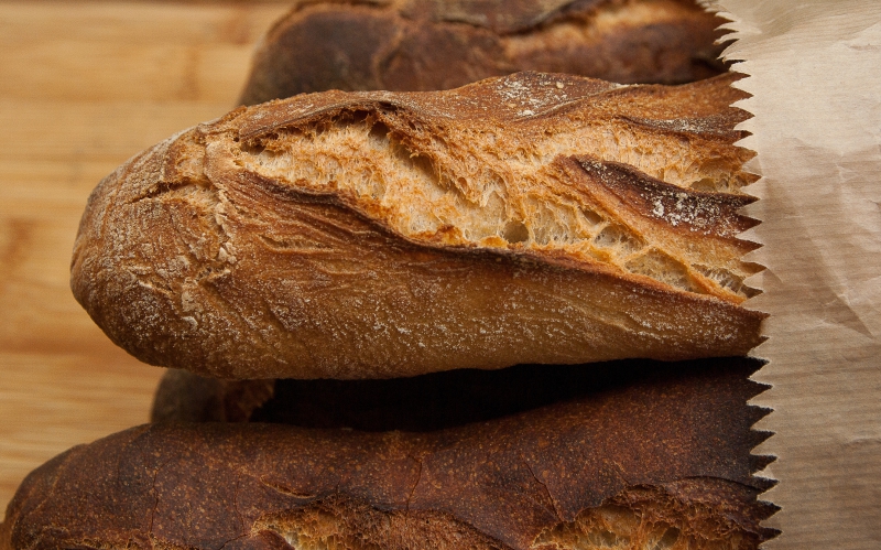 ecommerce-CHATEAUNEUF VILLEVIEILLE-min_dish-food-baking-cuisine-bread-bakery-399077-pxhere.com